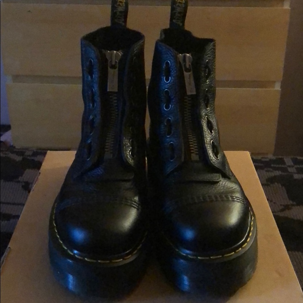Dr. Martens Sinclair platform boot
